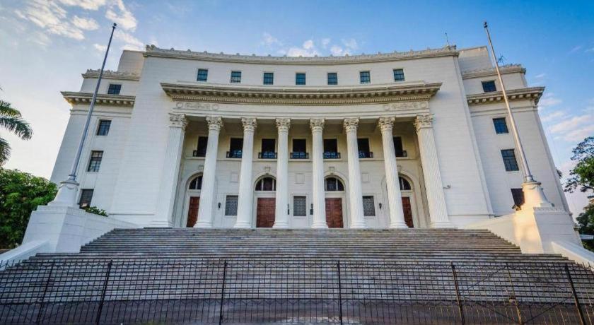 Amorsolo Mansion Hotel Manila Exterior photo